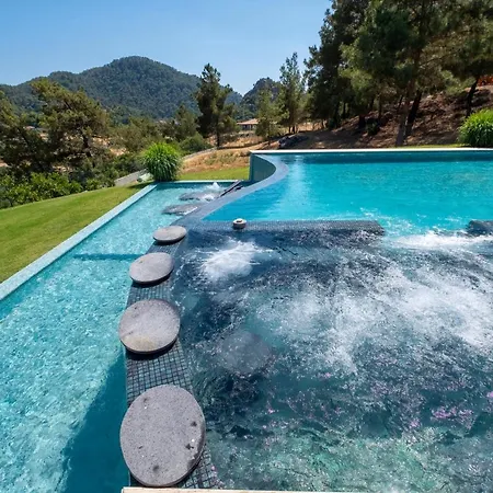 Villa Splendid Vacation Homes With Pool And Garden In Marmaris Muğla